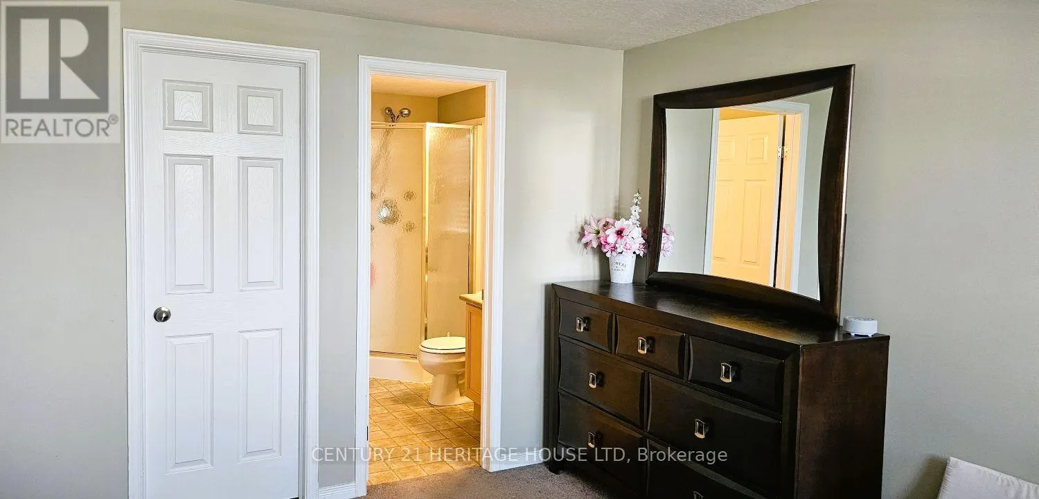 256 SIENNA CRESCENT