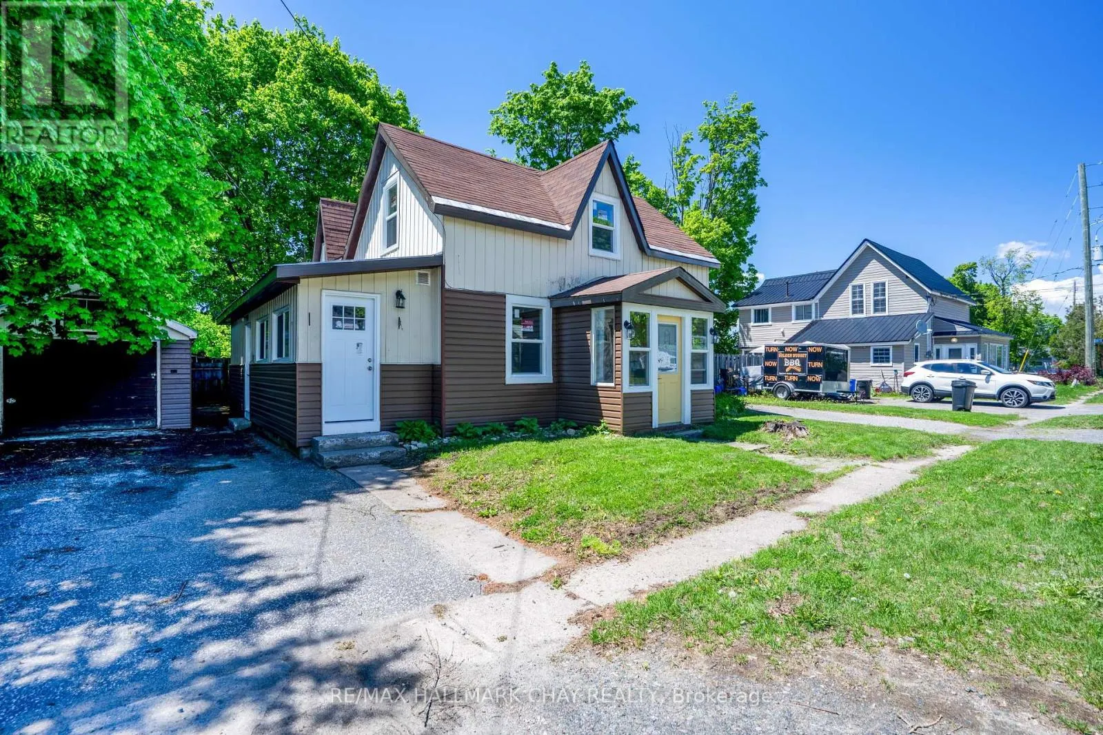 635 FIRST STREET S