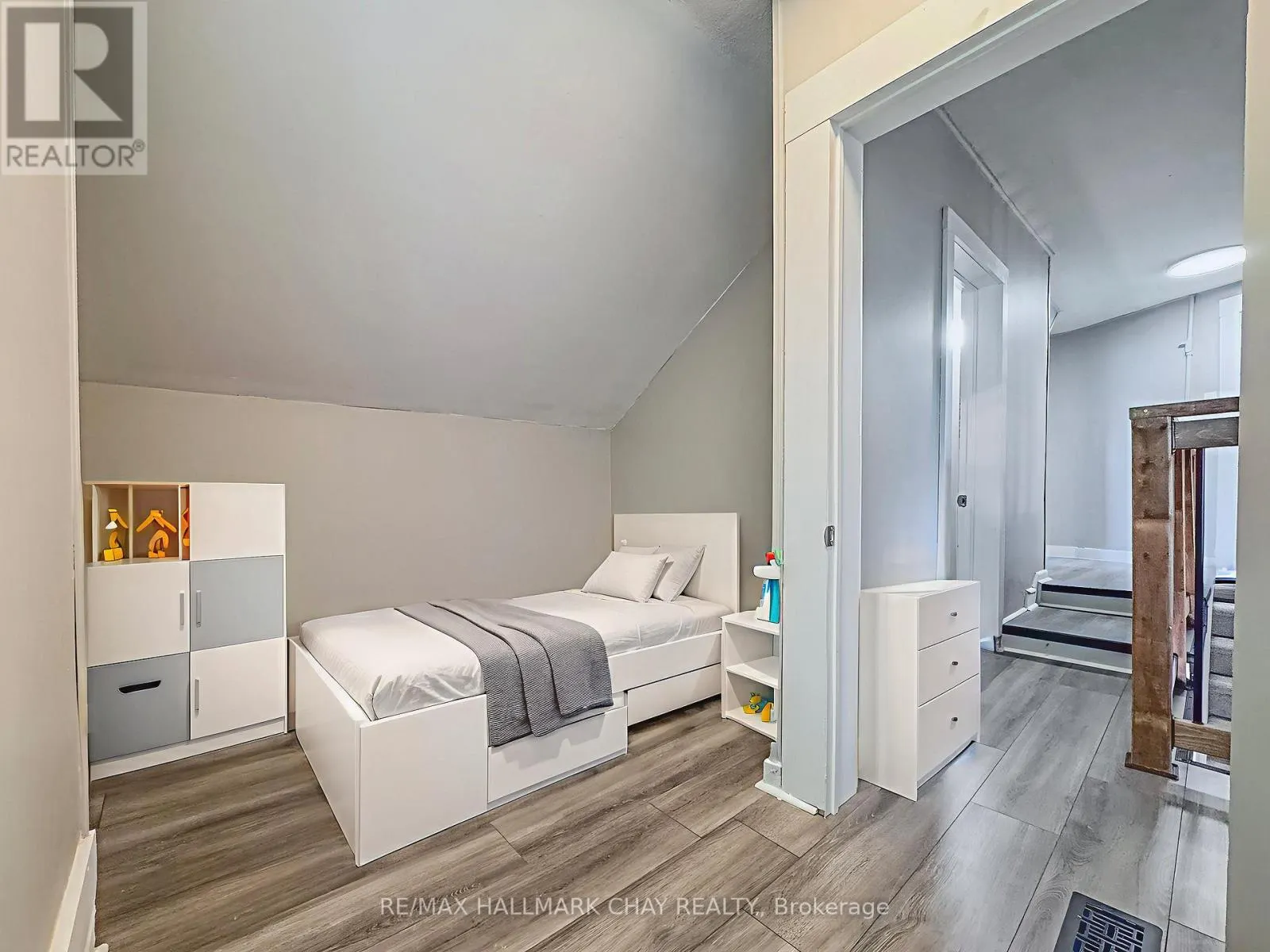 635 FIRST STREET S