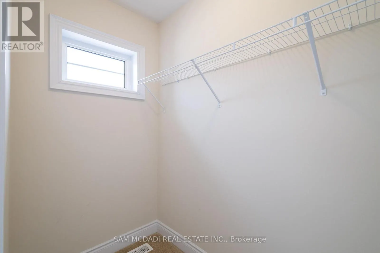 180 WHITHORN CRESCENT