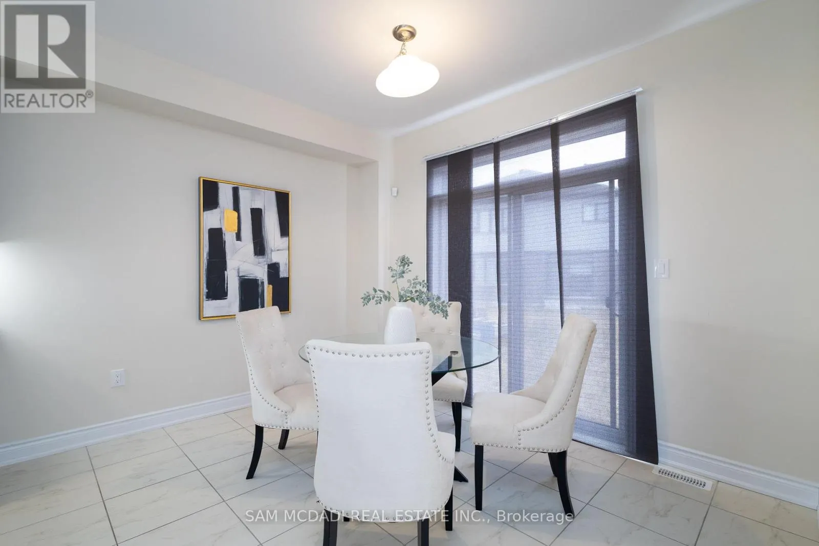 180 WHITHORN CRESCENT