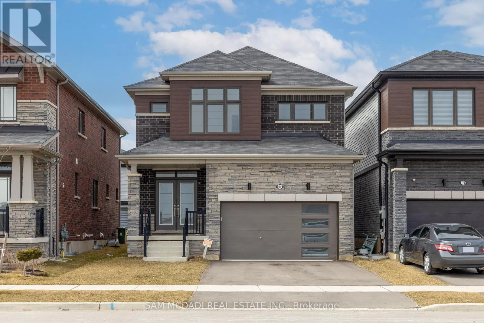 180 WHITHORN CRESCENT