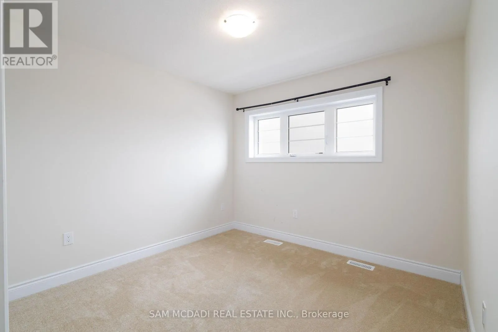 180 WHITHORN CRESCENT