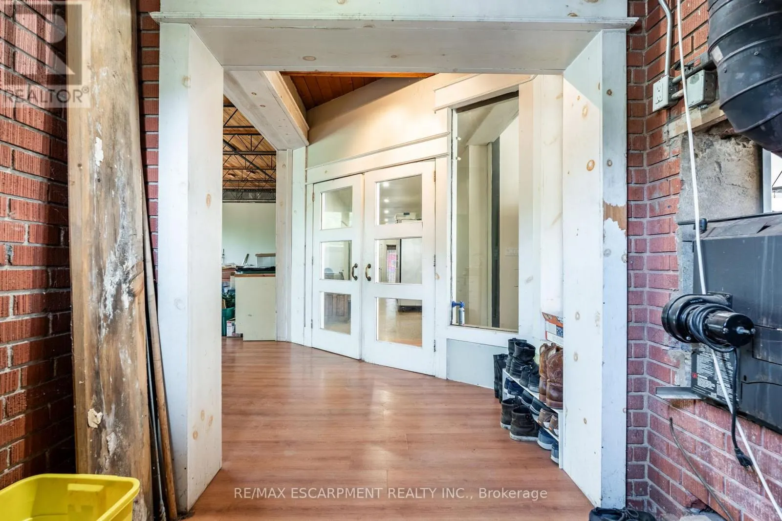 1090 BROCK ROAD