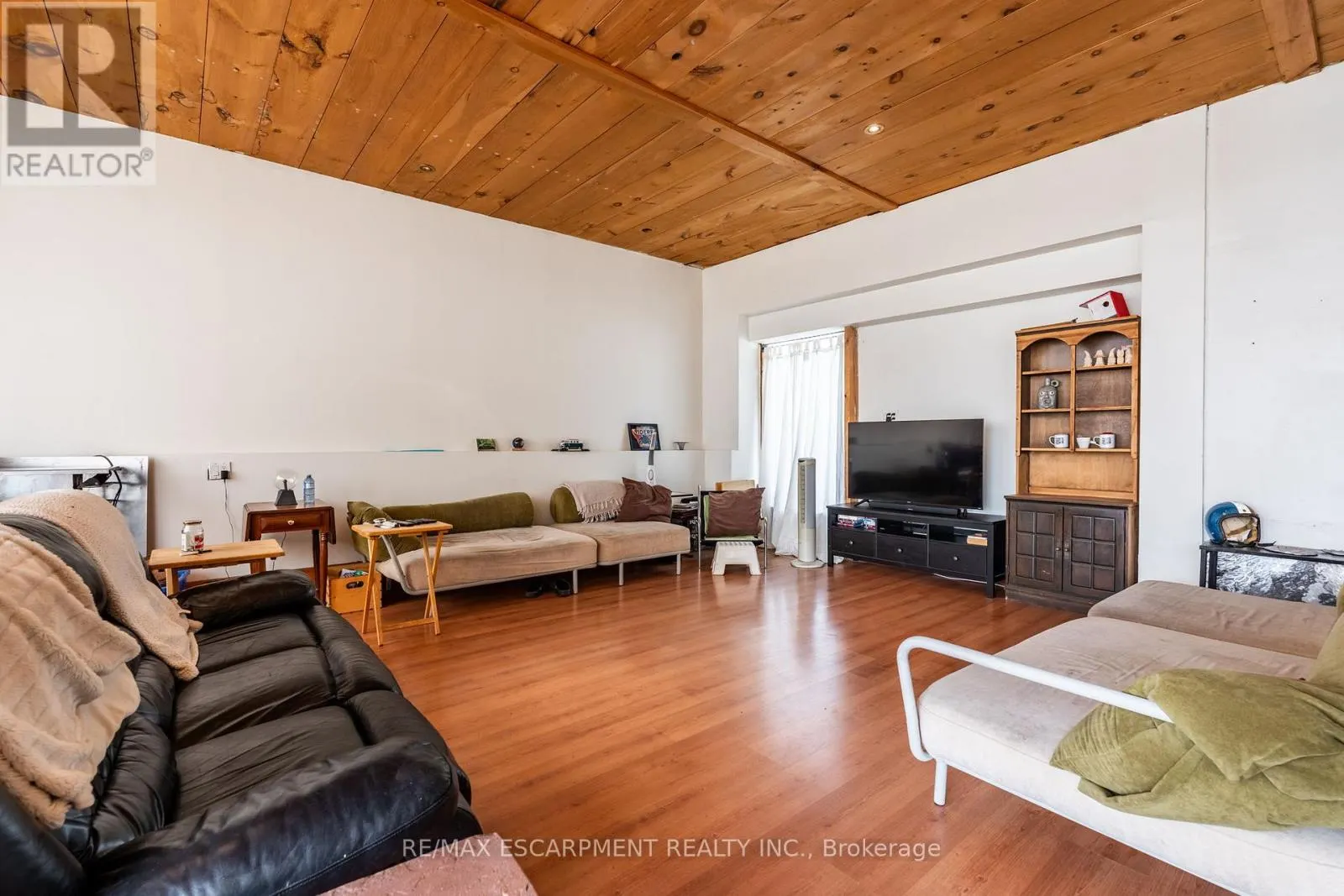 1090 BROCK ROAD