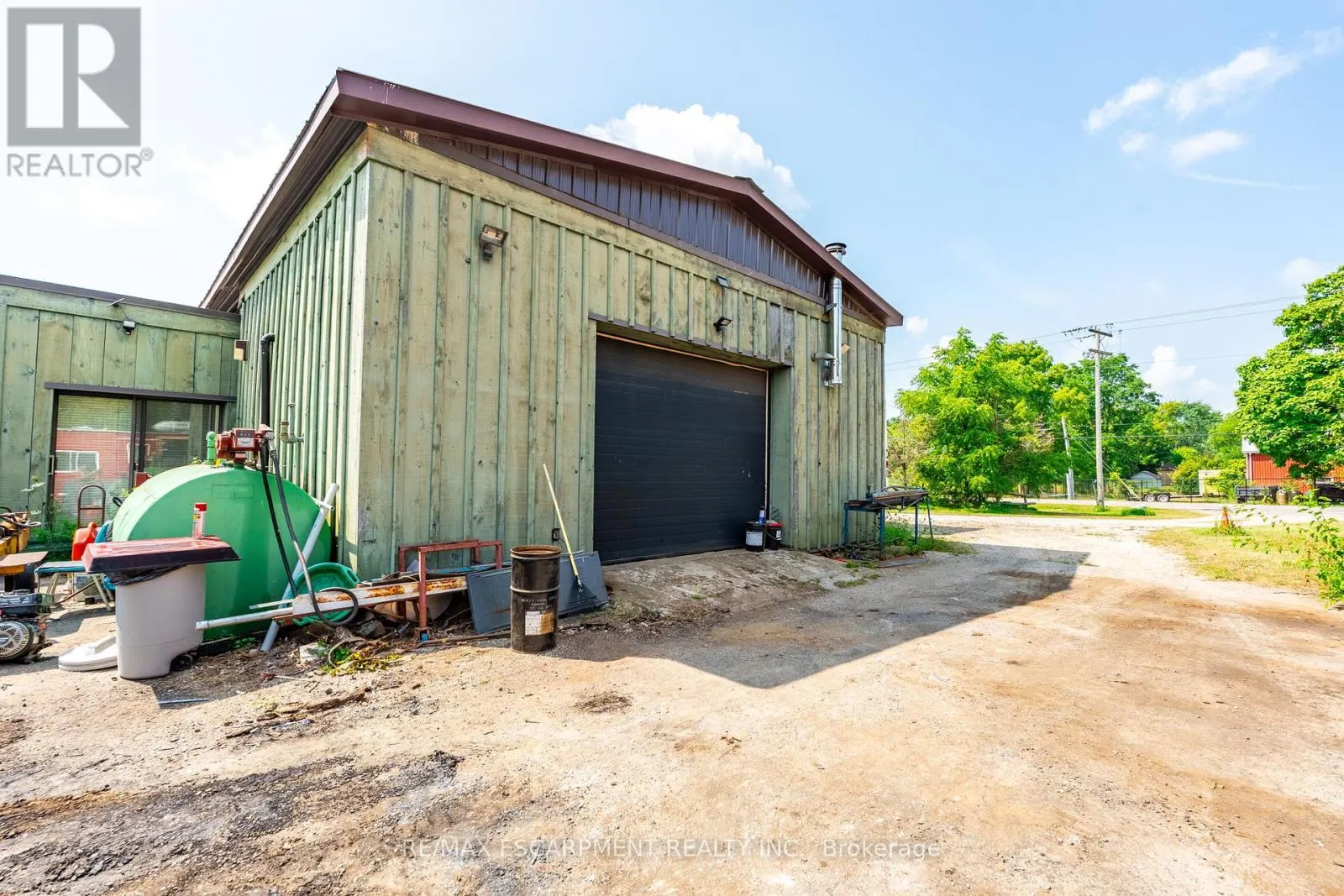 1090 BROCK ROAD