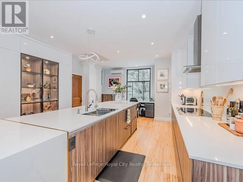 80 LONDON ROAD W