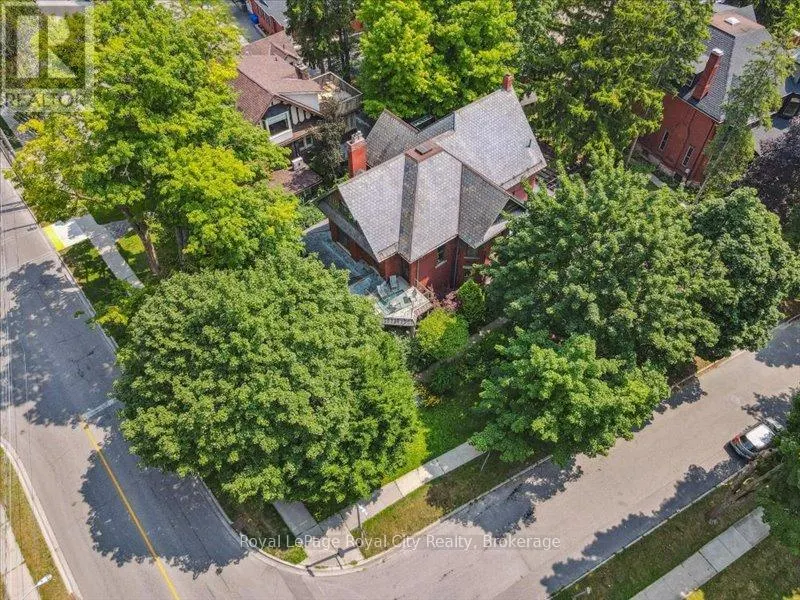 80 LONDON ROAD W