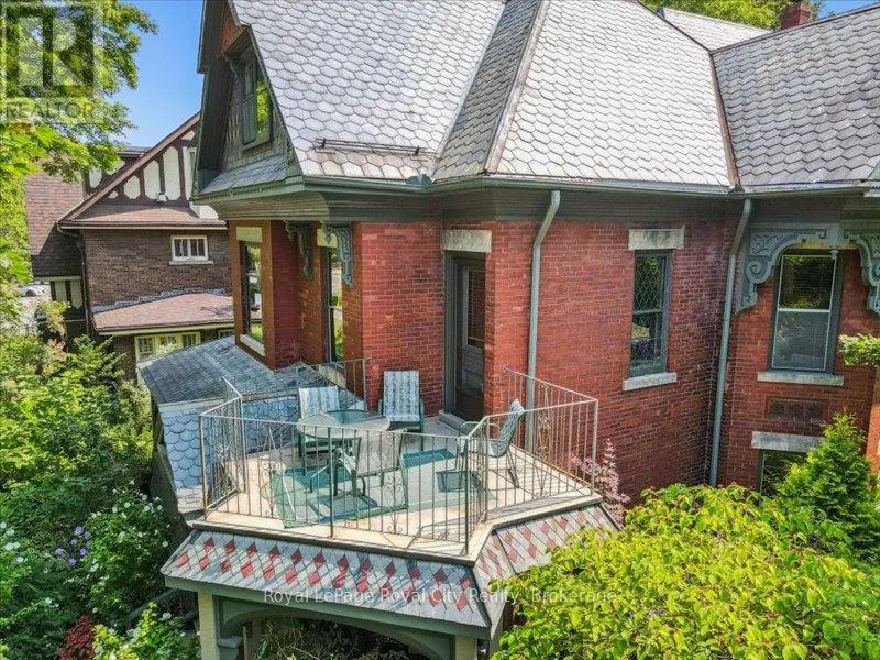 80 LONDON ROAD W