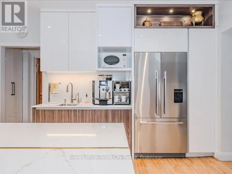 80 LONDON ROAD W