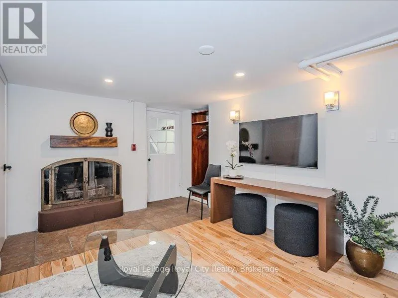 80 LONDON ROAD W
