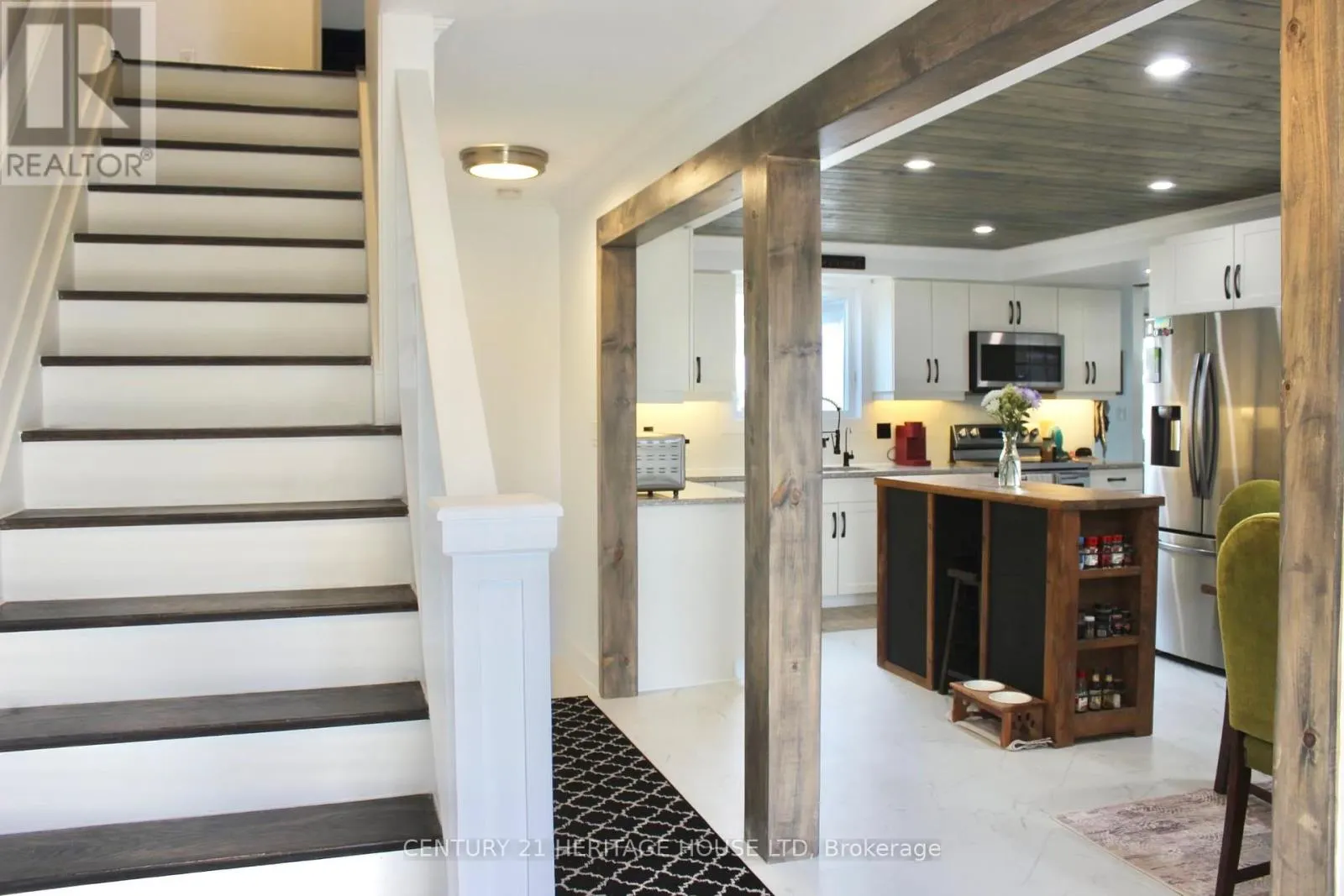 6958 SUNSET ROAD