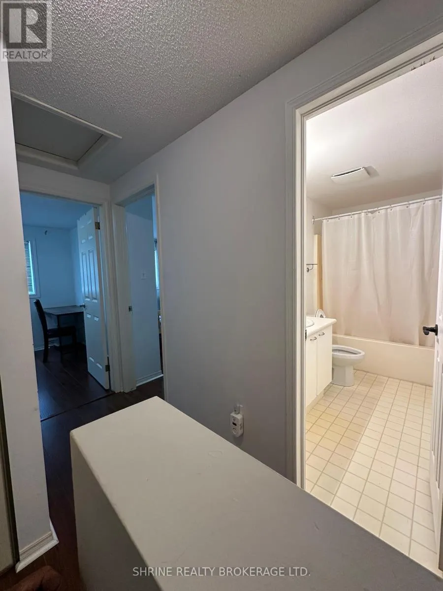 19 - 70 CHAPMAN COURT, #19
