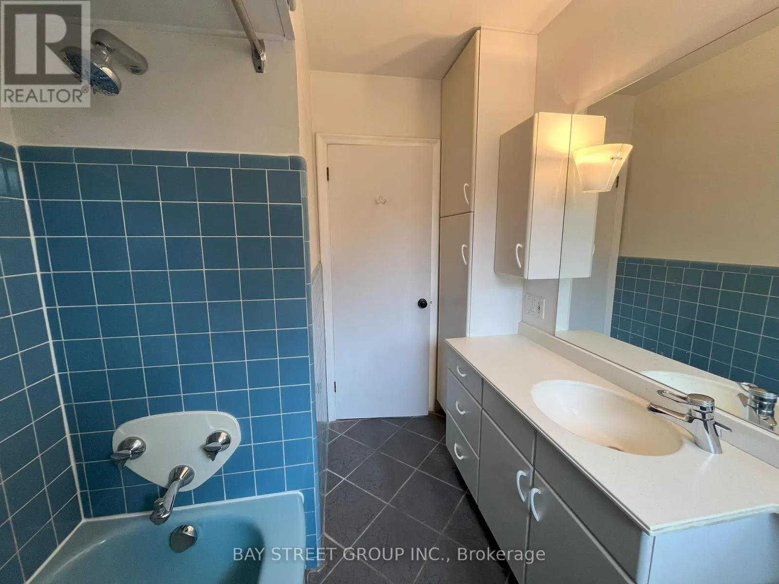 UPPER UNIT - 80 HOSTEIN DRIVE