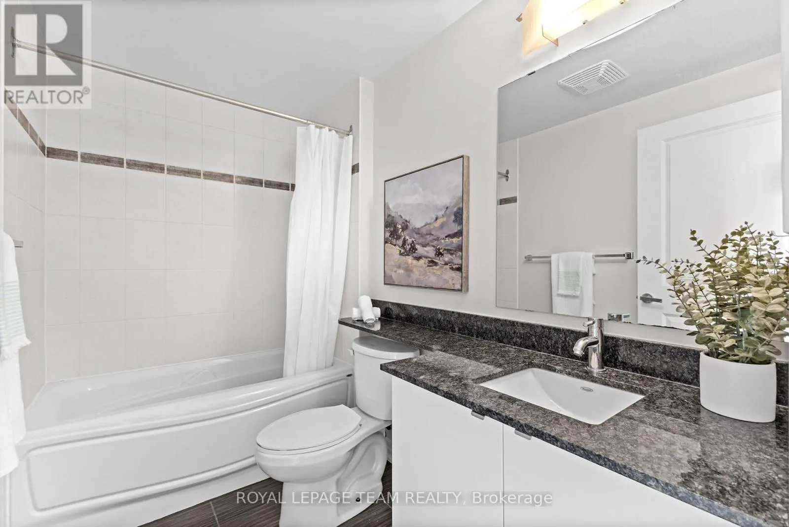 1408 - 90 LANDRY STREET