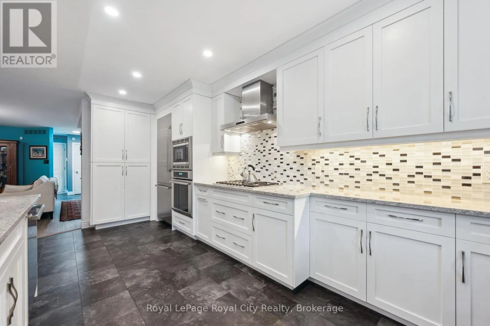 21 MARILYN DRIVE