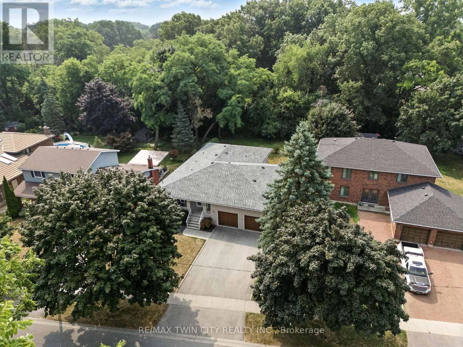 77 GLENWOOD DRIVE