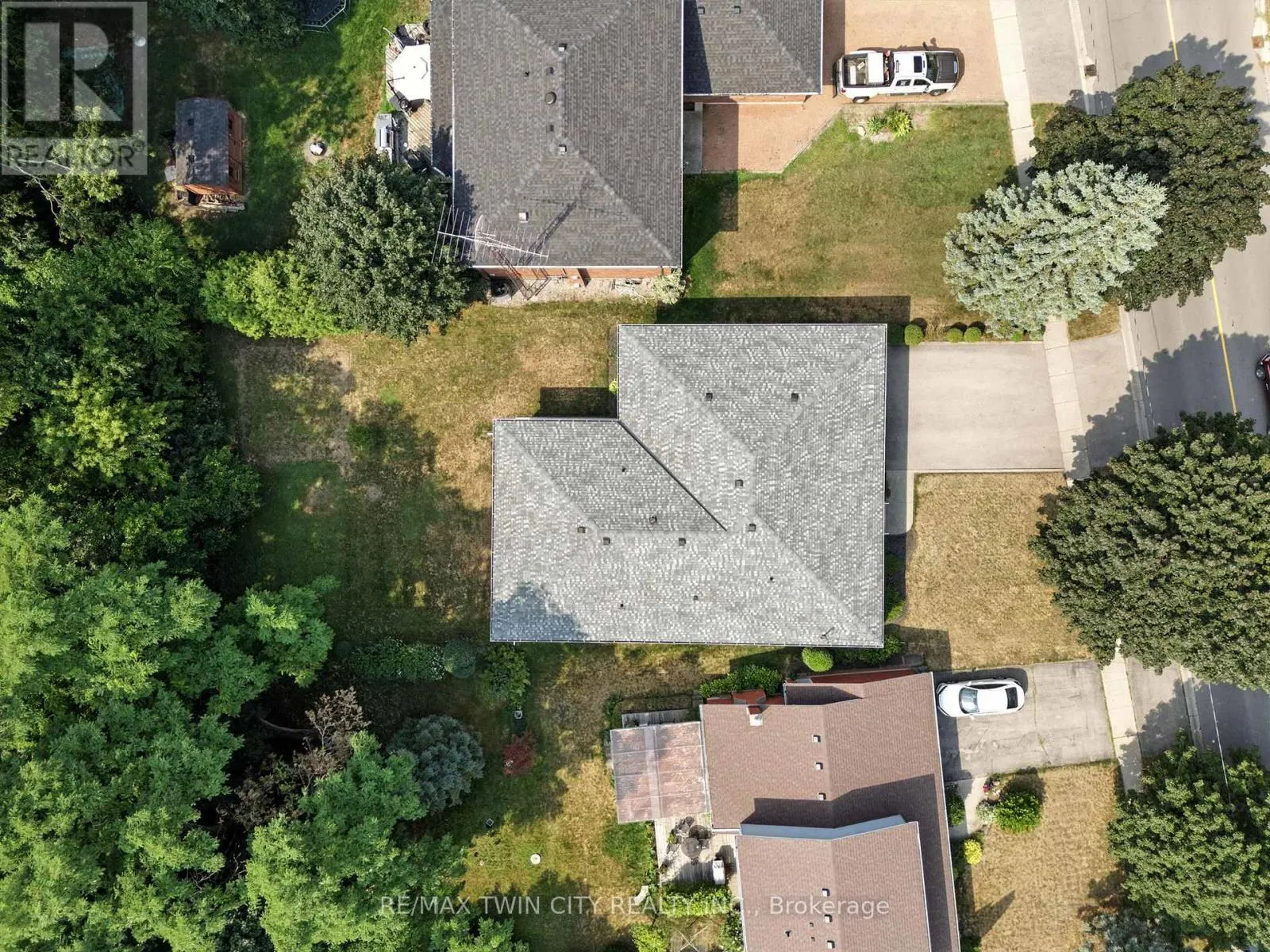 77 GLENWOOD DRIVE