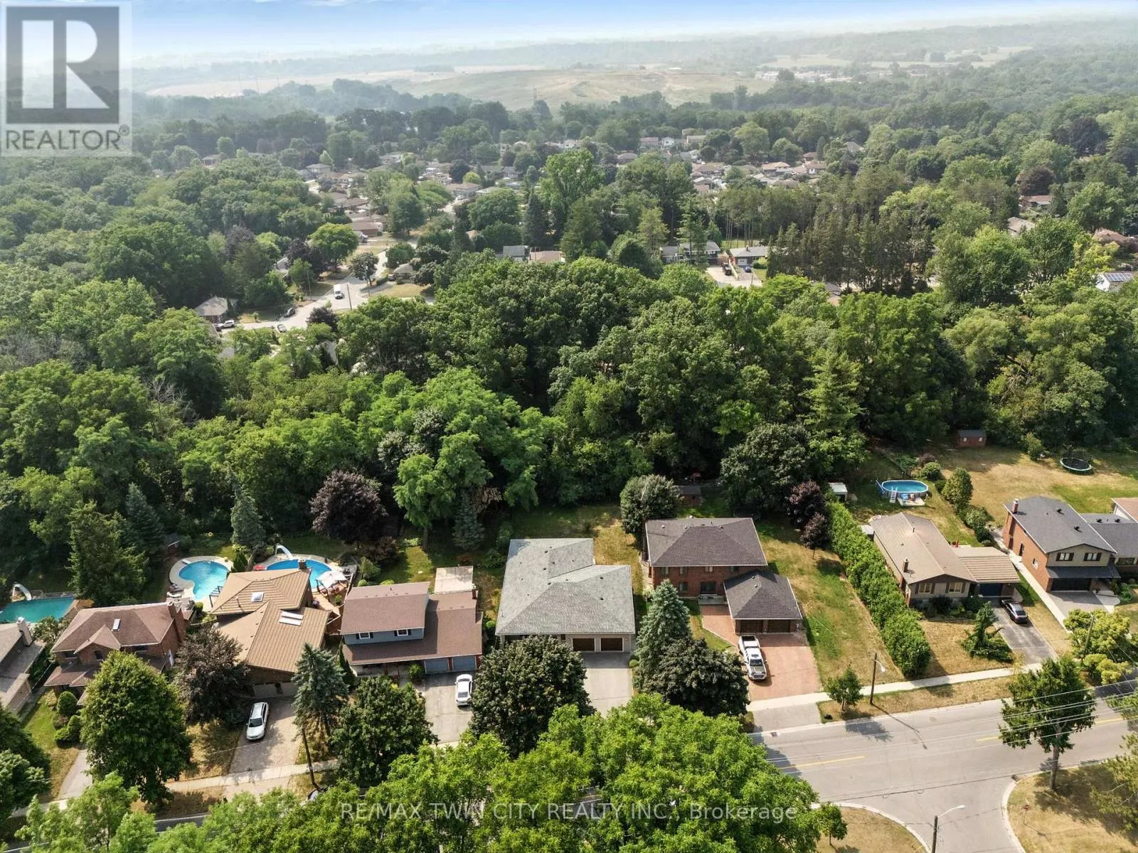 77 GLENWOOD DRIVE