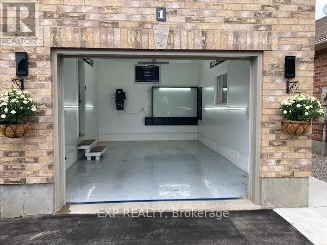 1 FALCONRIDGE COURT