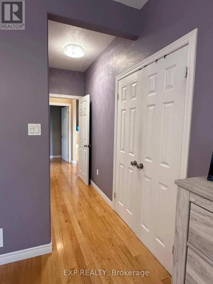 1 FALCONRIDGE COURT