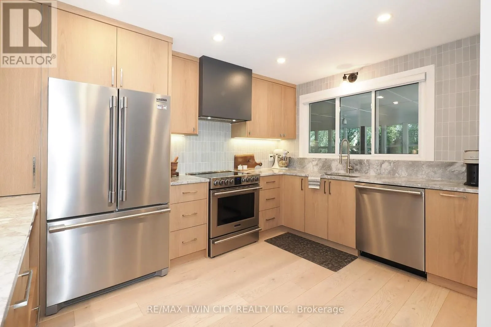 218 GREENBROOK DRIVE