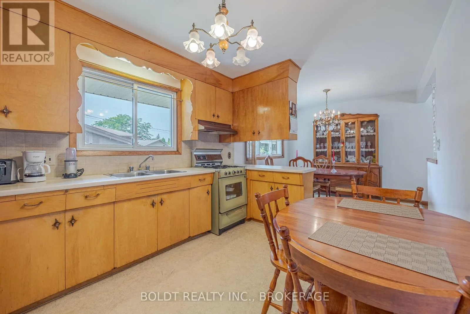 25 LOCKVIEW CRESCENT
