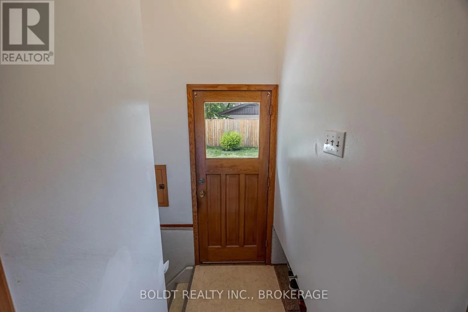 25 LOCKVIEW CRESCENT