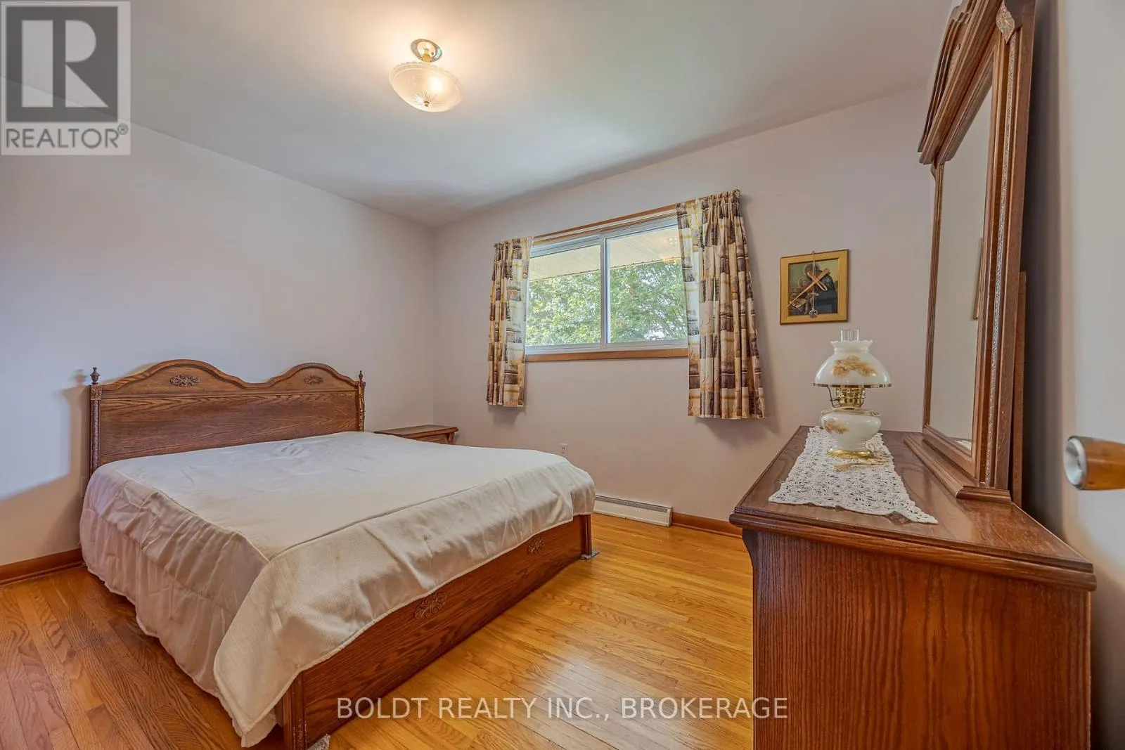 25 LOCKVIEW CRESCENT