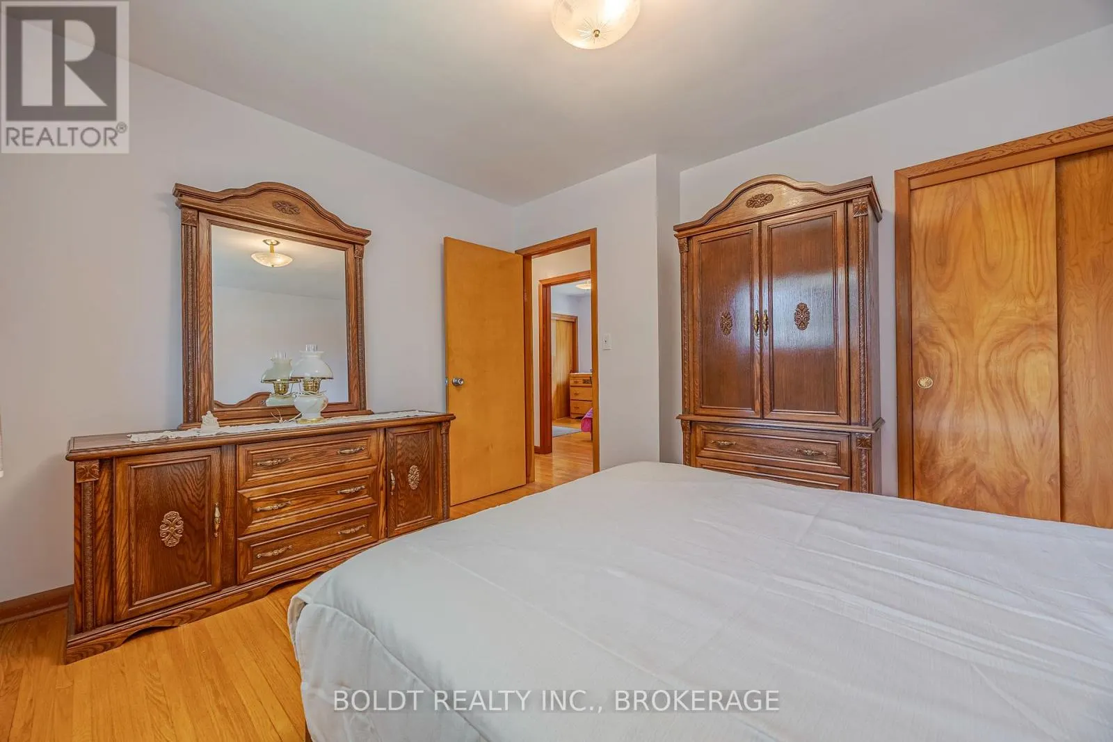 25 LOCKVIEW CRESCENT