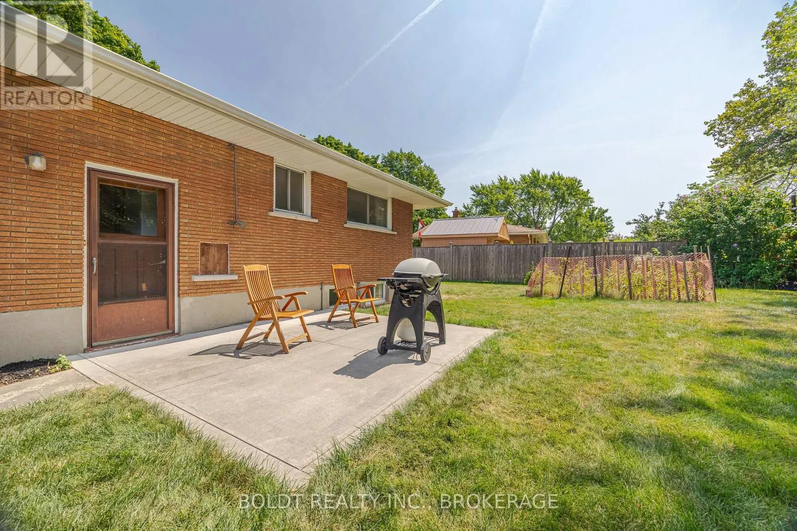 25 LOCKVIEW CRESCENT