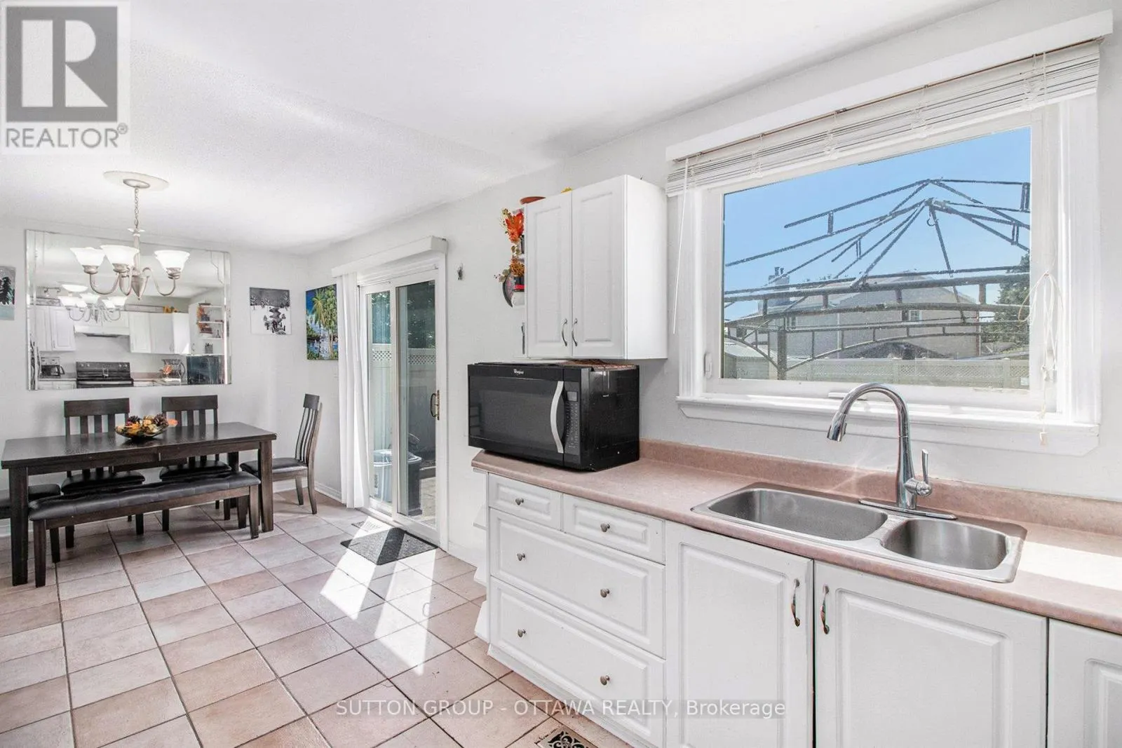848 BORLAND DRIVE