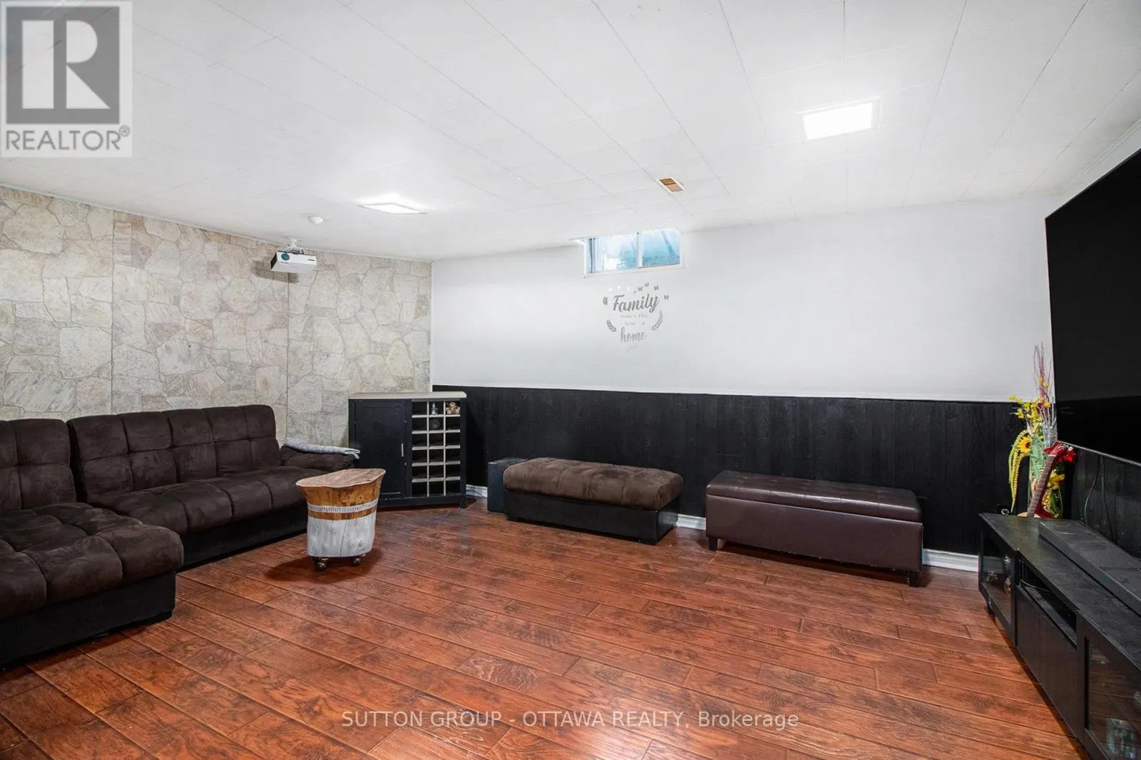 848 BORLAND DRIVE