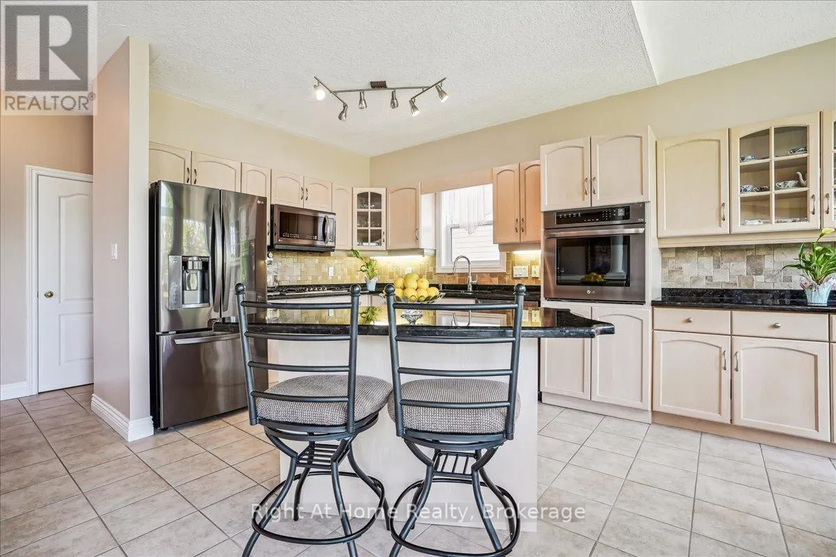 122 HAWKSWOOD DRIVE