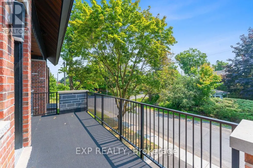 261 DOVERCOURT AVENUE