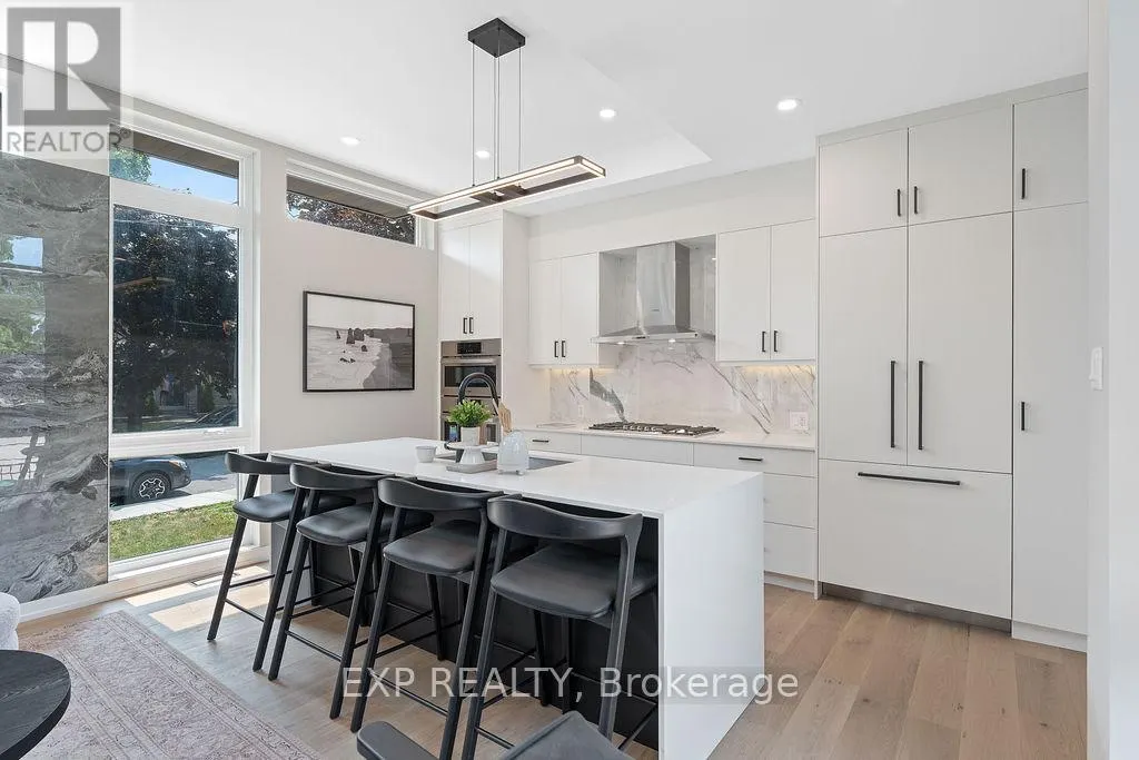 261 DOVERCOURT AVENUE