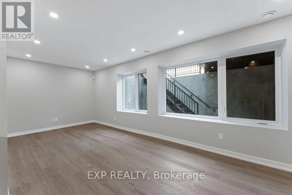 261 DOVERCOURT AVENUE