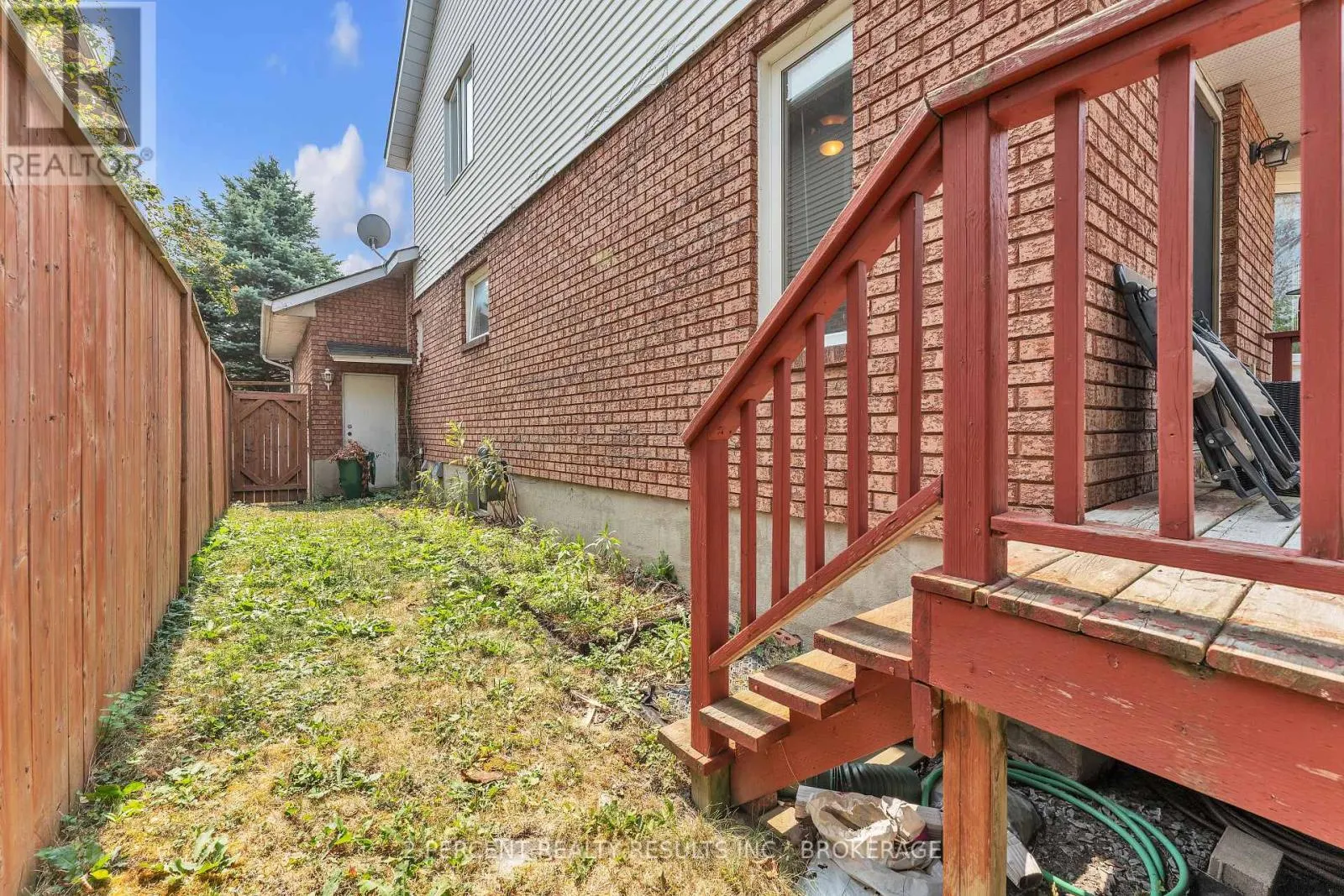 809 MUIRFIELD CRESCENT