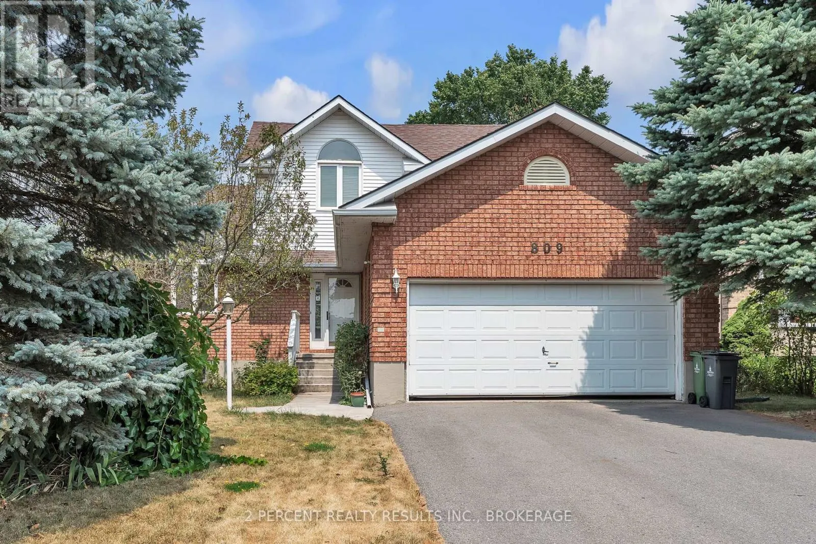 809 MUIRFIELD CRESCENT