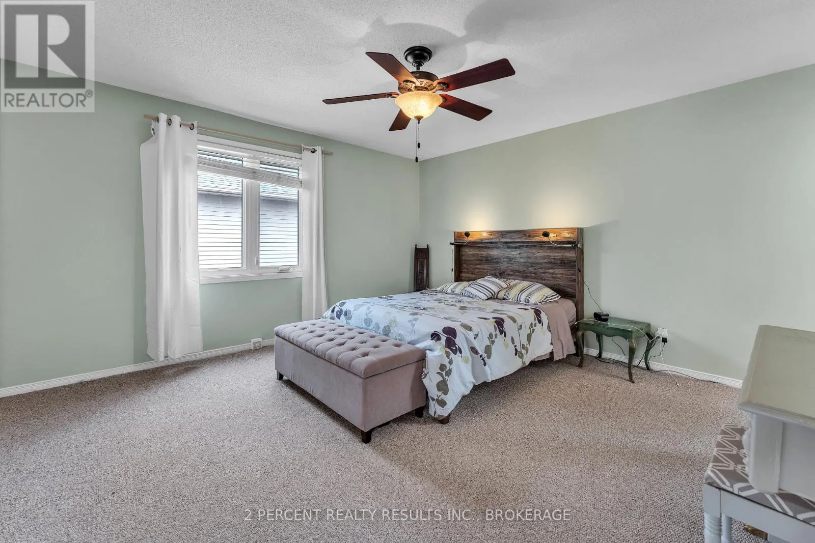 809 MUIRFIELD CRESCENT
