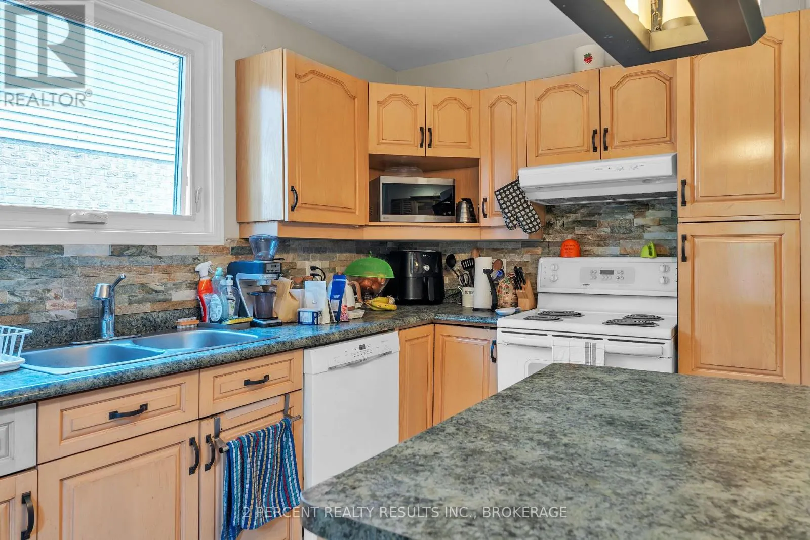 809 MUIRFIELD CRESCENT