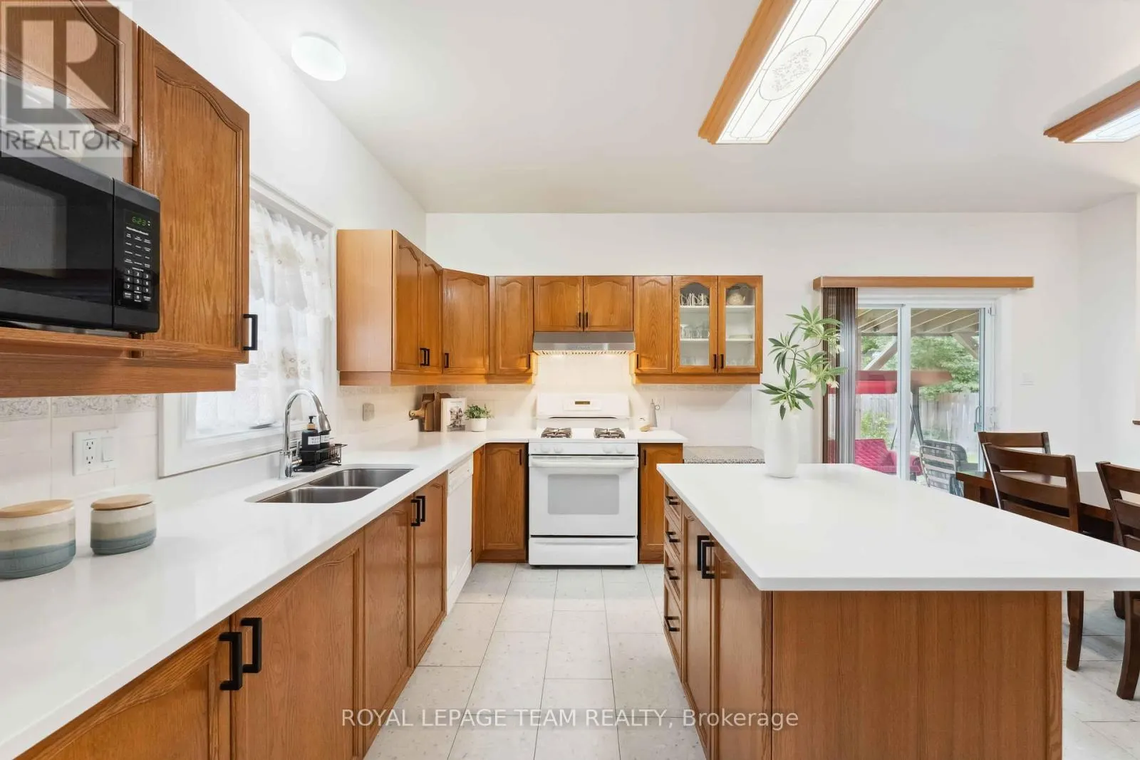 39 VERMONT AVENUE