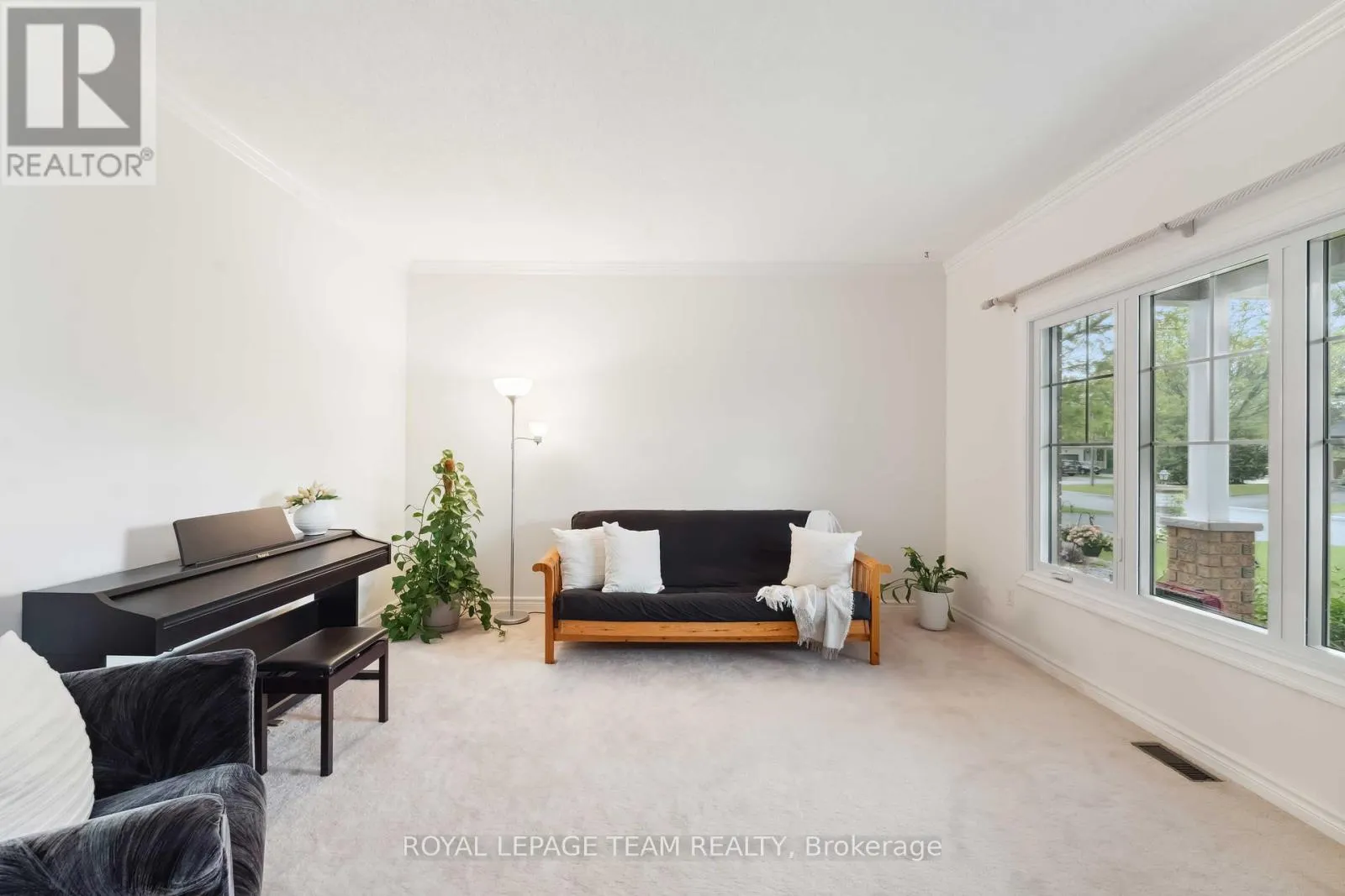 39 VERMONT AVENUE