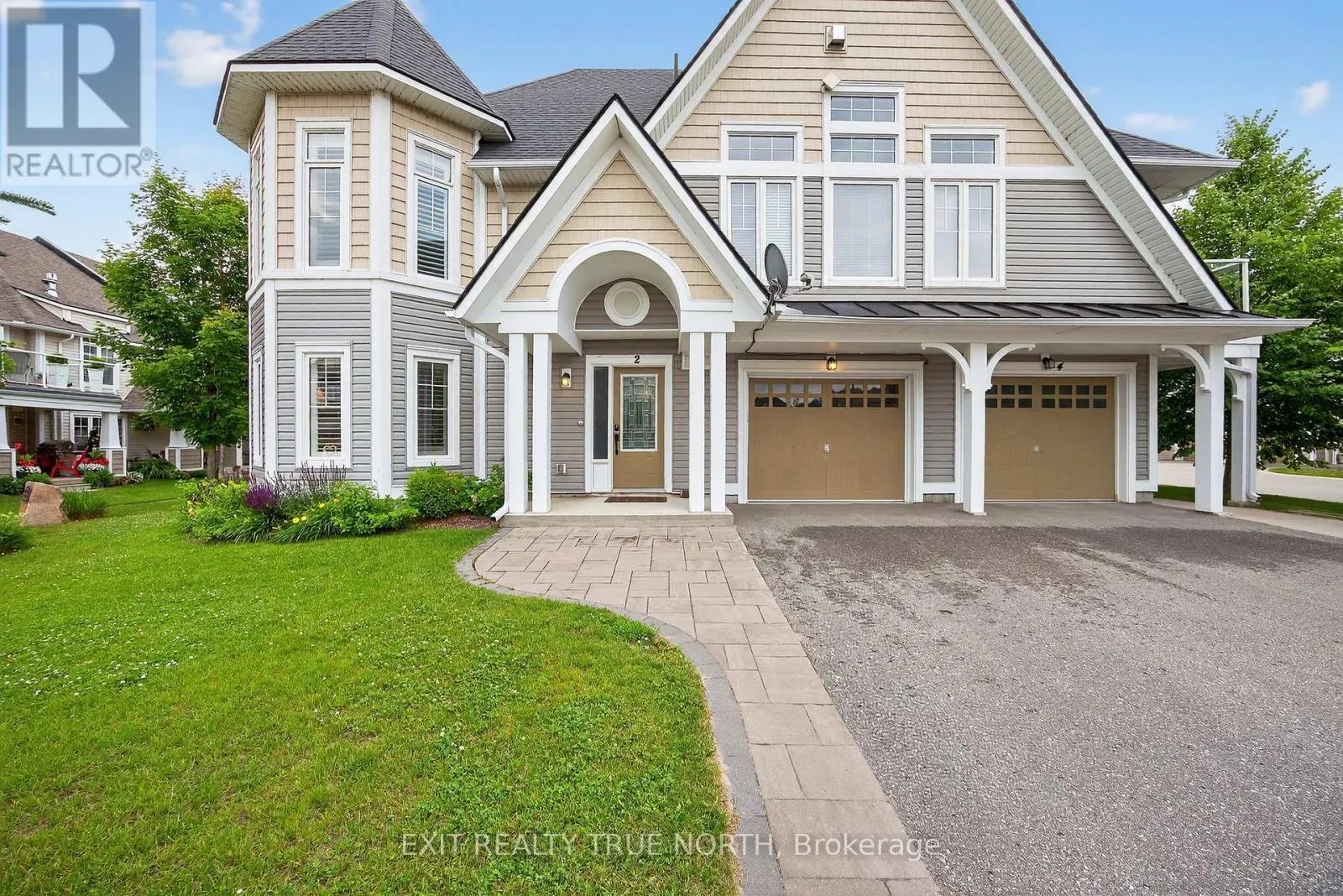 2 CARNOUSTIE LANE