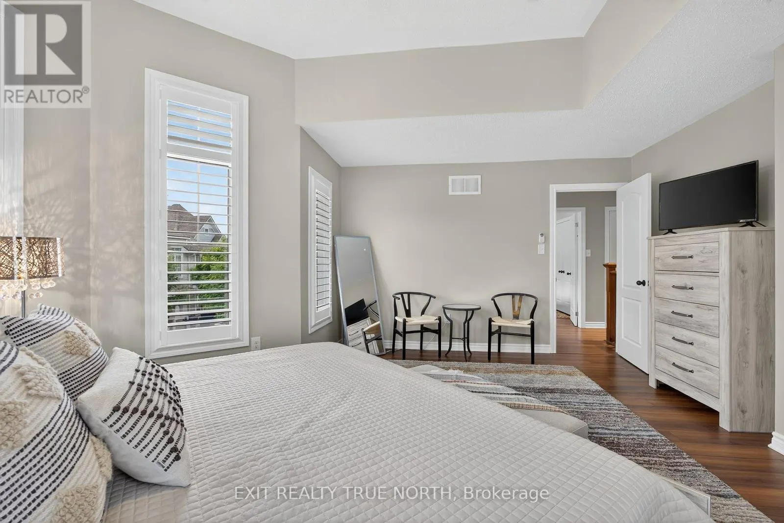 2 CARNOUSTIE LANE