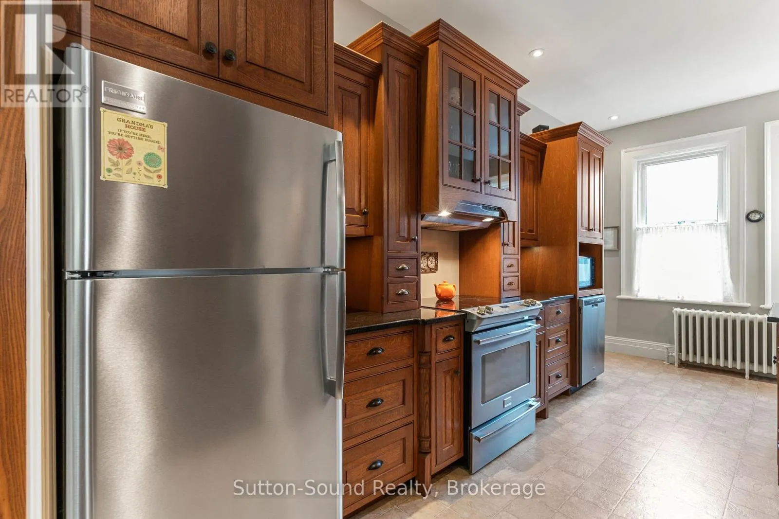 1304 4TH AVENUE W