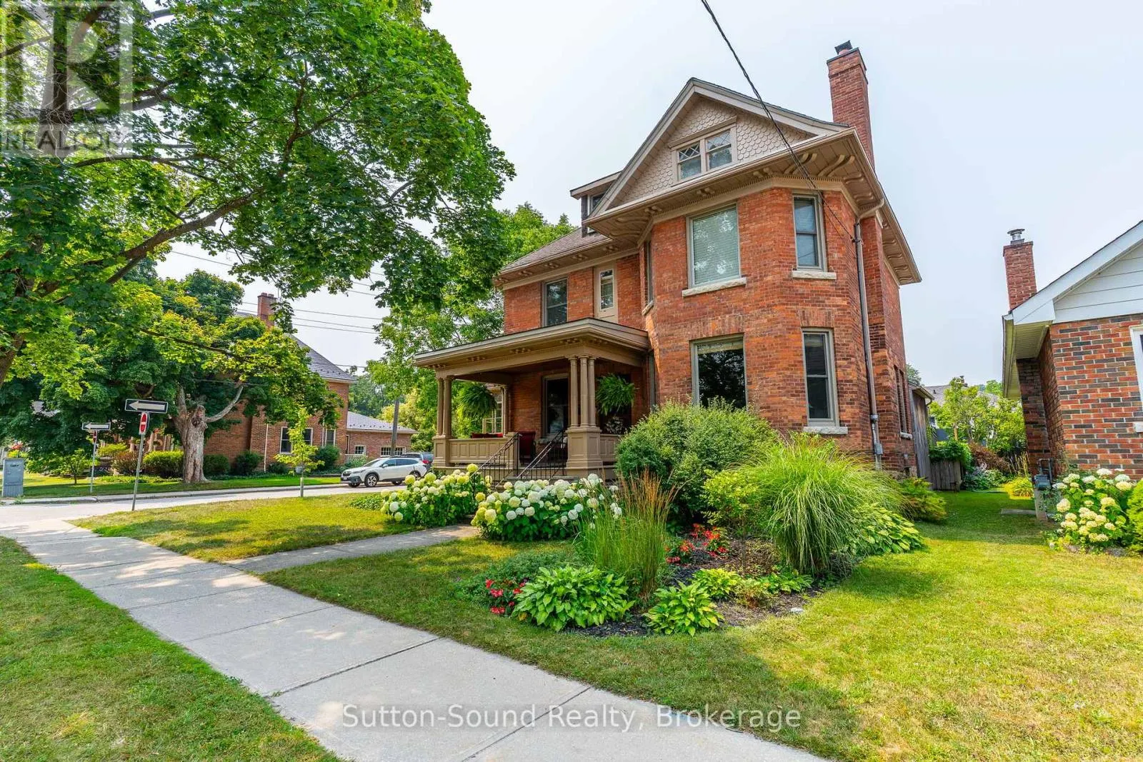 1304 4TH AVENUE W