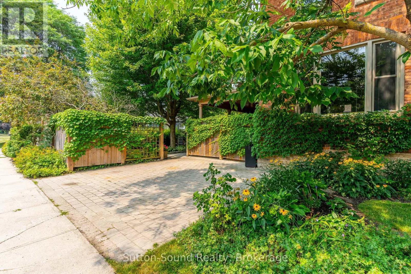 1304 4TH AVENUE W