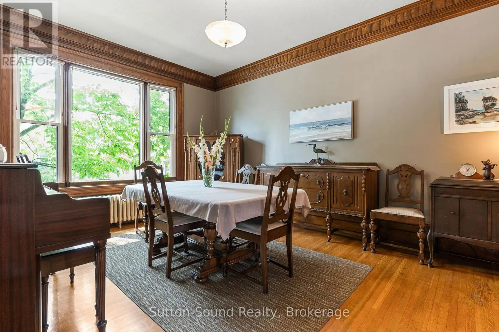 1304 4TH AVENUE W