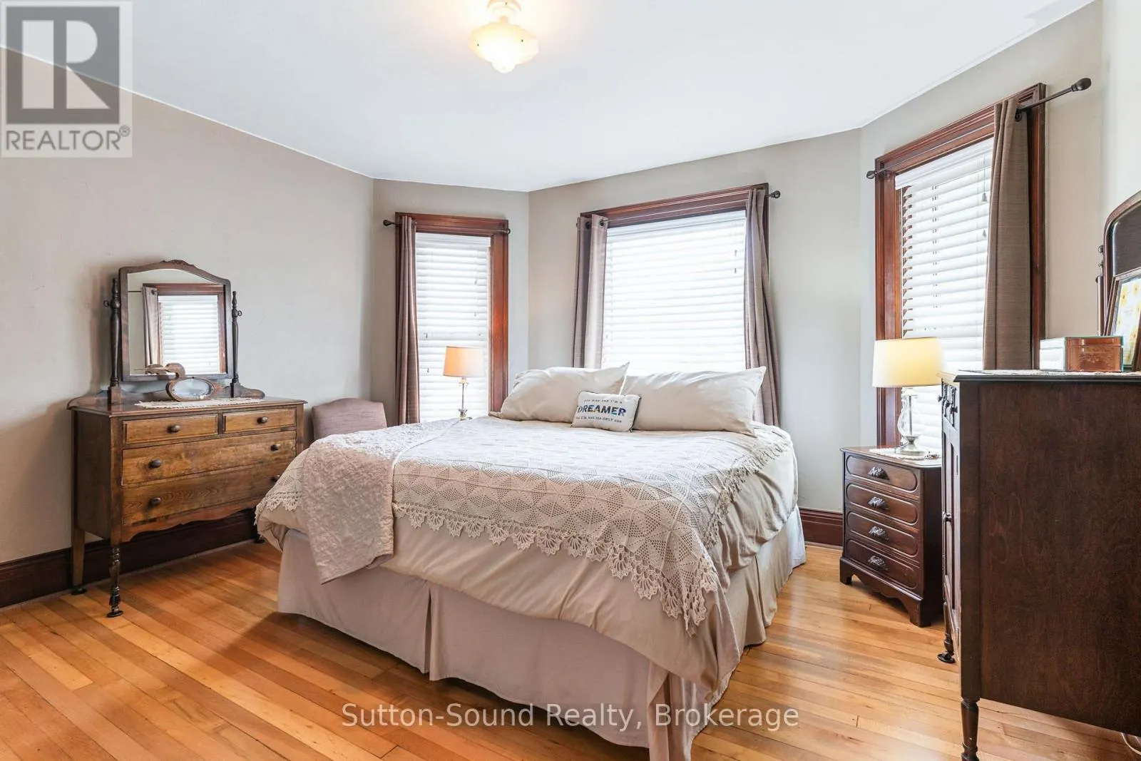 1304 4TH AVENUE W